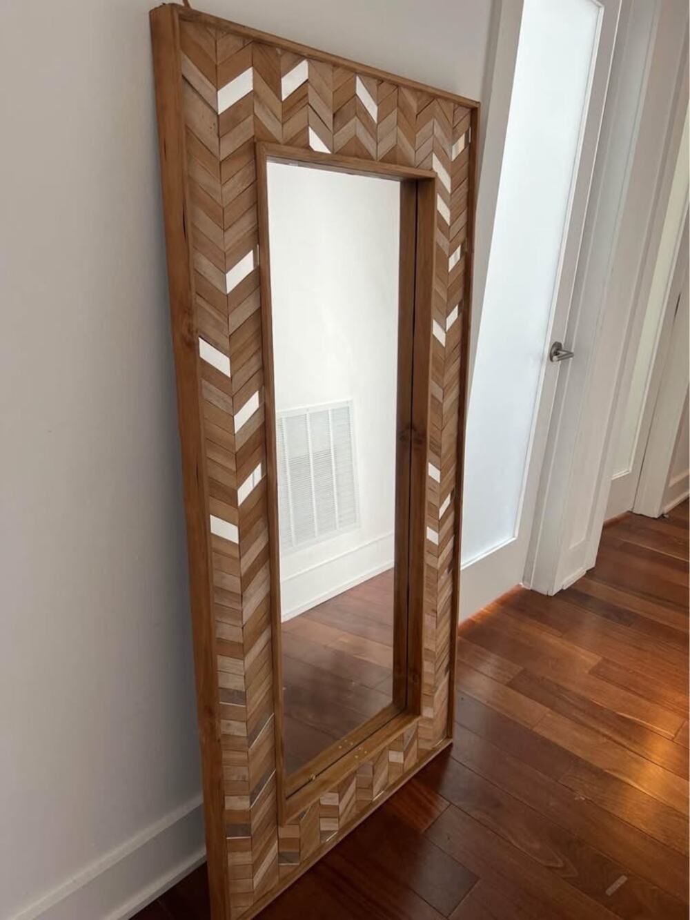 Metro Rectangular Chevron Wood Floor Mirror – 5' x 30"